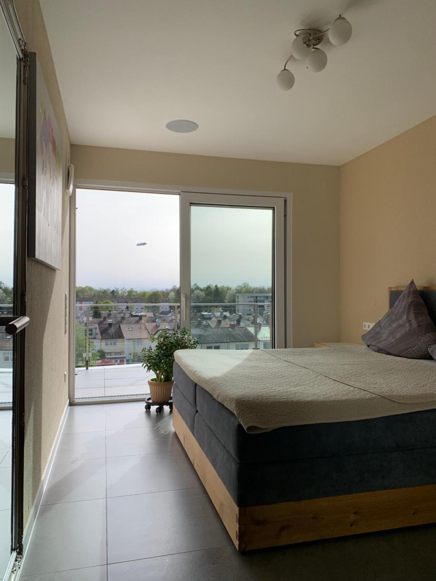 Penthouse Apartment Mit Alpenblick Friedrichshafen Esterno foto