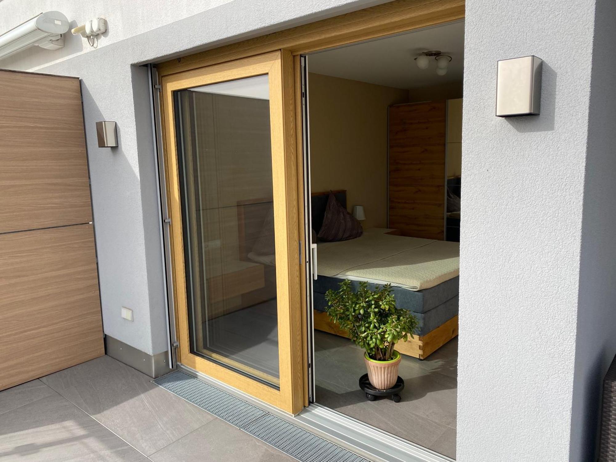 Penthouse Apartment Mit Alpenblick Friedrichshafen Esterno foto