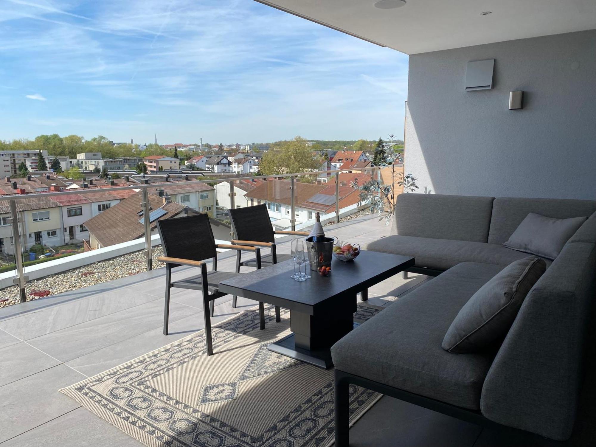 Penthouse Apartment Mit Alpenblick Friedrichshafen Esterno foto