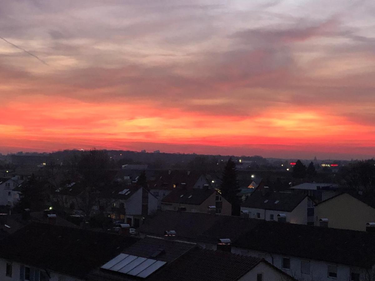 Penthouse Apartment Mit Alpenblick Friedrichshafen Esterno foto